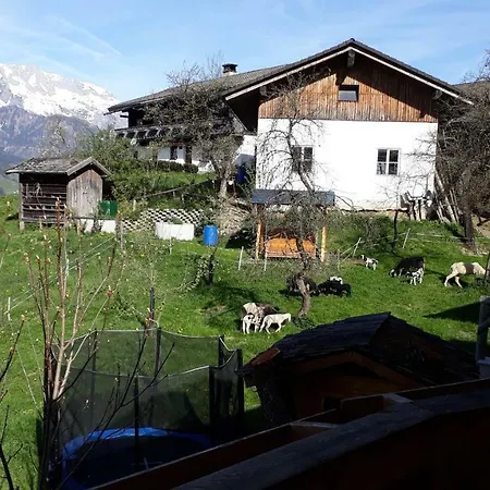 Katharina Apartman *